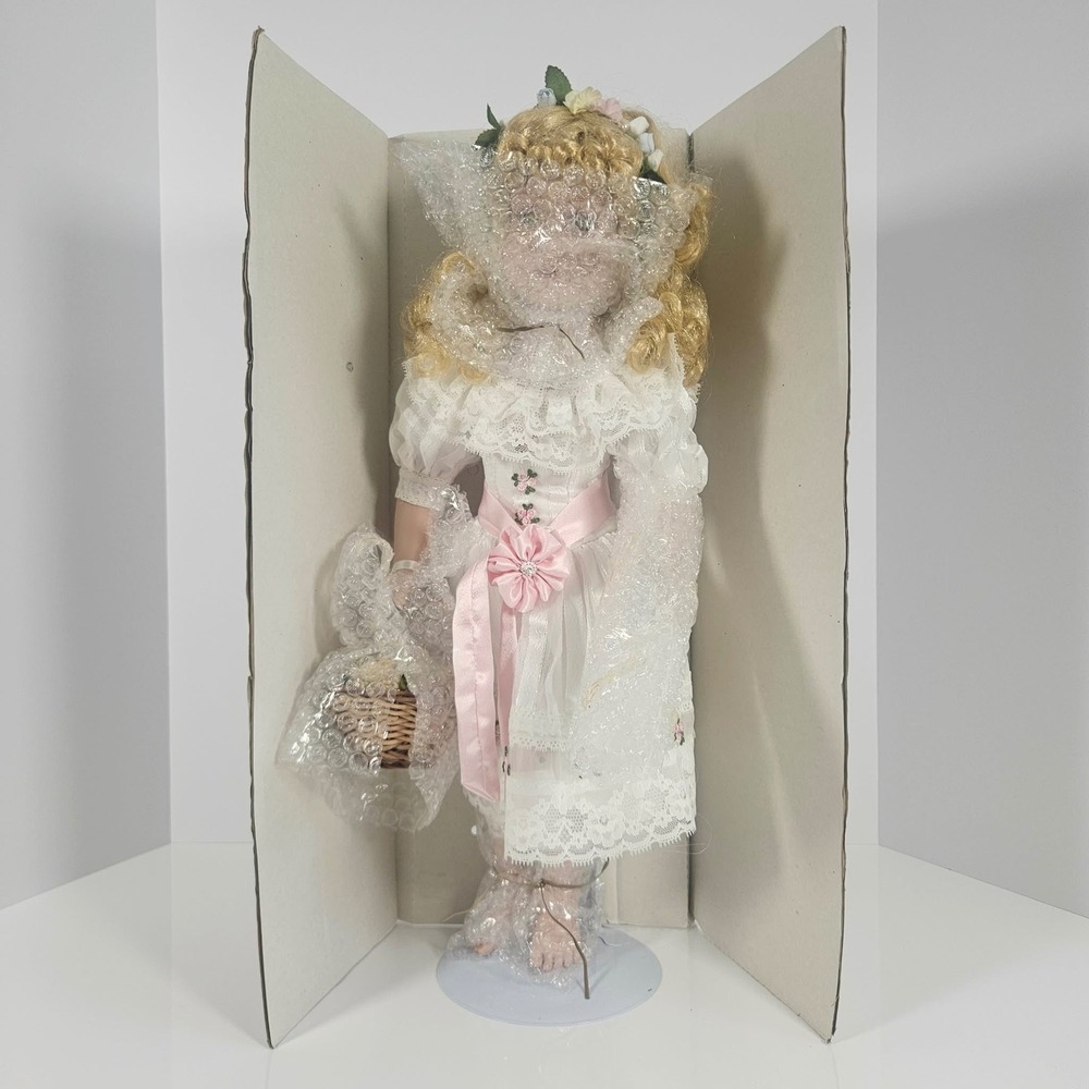 Rare Arielle Kay Collection Amy Porcelain Doll Limited Edition 19 inch NIB COA